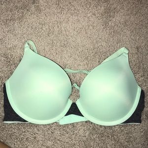 pink victoria secret bra, 34c which is equal to32d